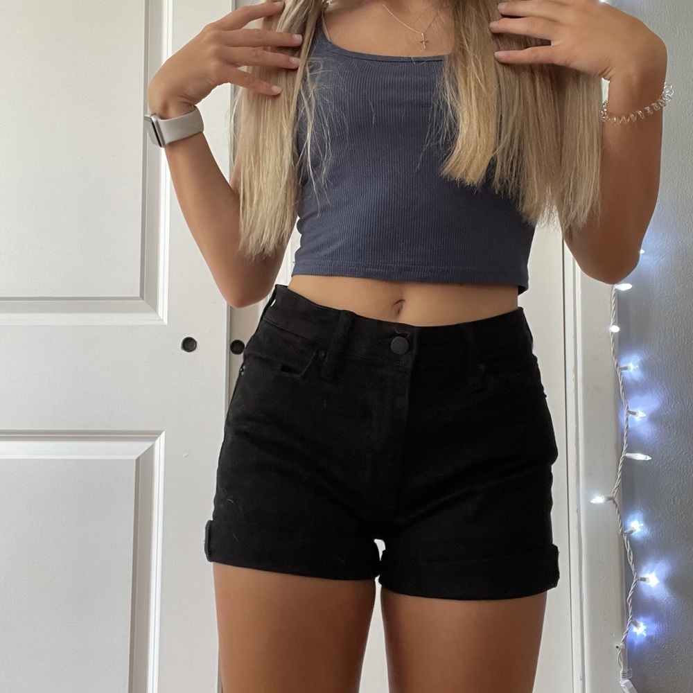 Universal thread high rise black shorts